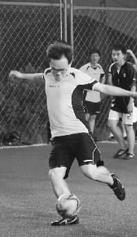 雖然俺是替補(bǔ)，可腳法依然風(fēng)騷