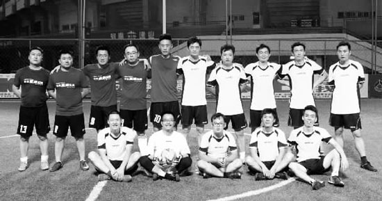 均已晉級的東方今報和平安保險隊，將這場比賽當(dāng)成了熱身賽