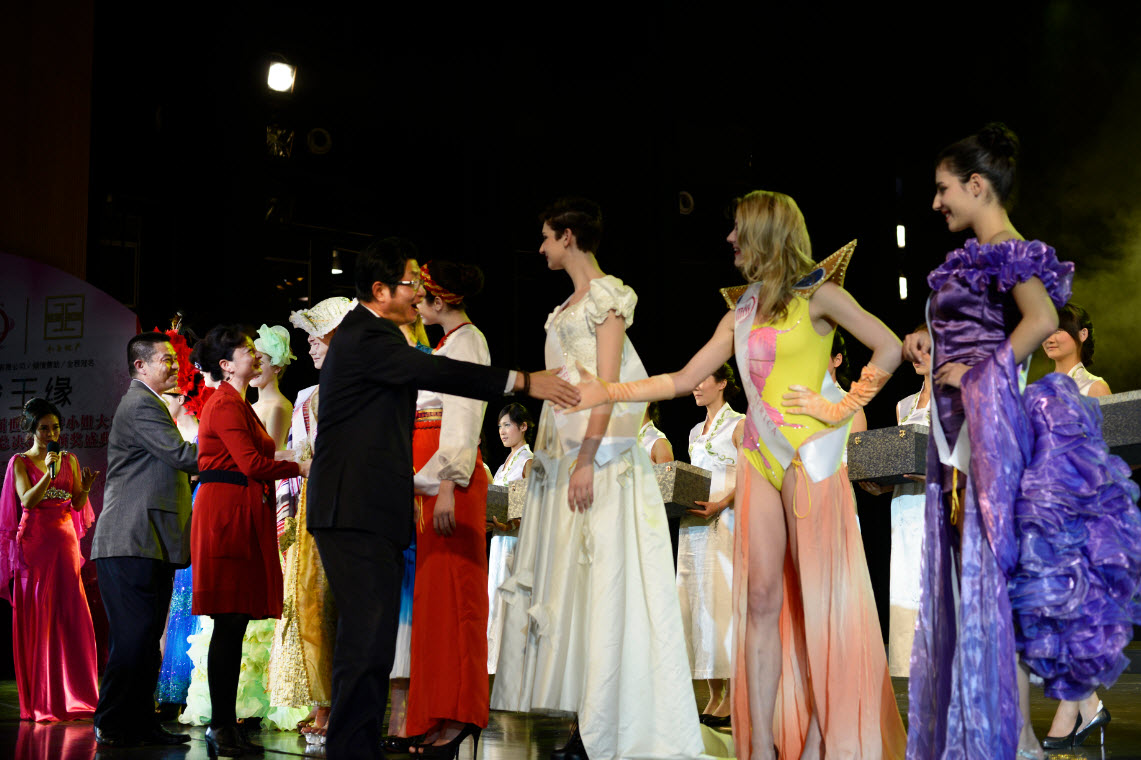 第39屆世界旅游小姐大賽云南分賽區(qū)總決賽閉幕式 第39屆世界旅游小姐大賽云南分賽區(qū)總決賽閉幕式