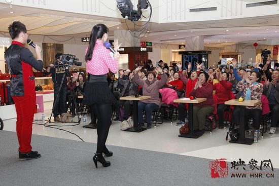 公共頻道春節(jié)特別推出《百姓護(hù)照·過大年》活動