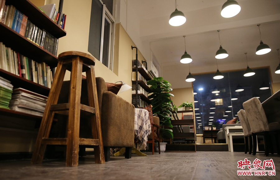 書(shū)店內(nèi)的裝飾。