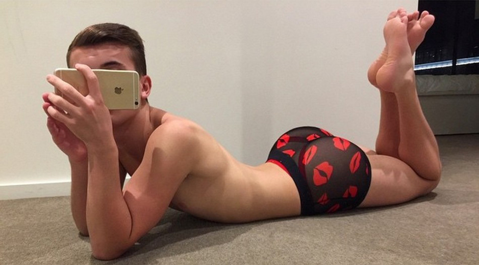 媲美卡戴珊！美少年性感肥臀兜不住