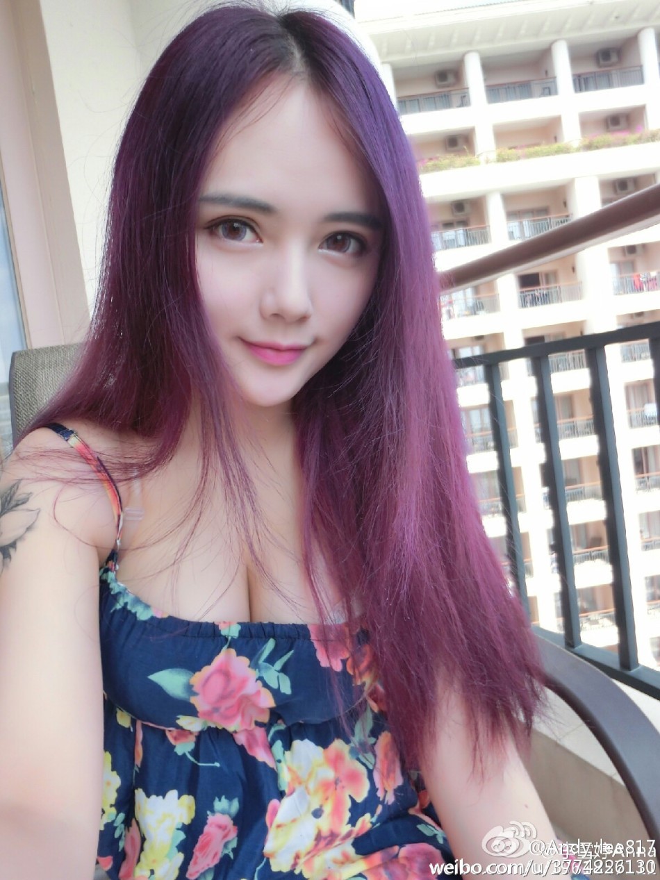 湖大21歲?；ㄇ巴购舐N無懼走光